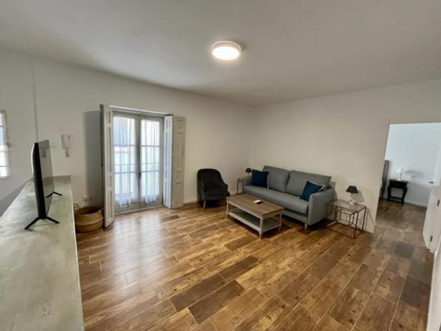 Ti2 Duplex Con Terraza Privada, 120 Metros De La Catedral Apartment Севиля Екстериор снимка