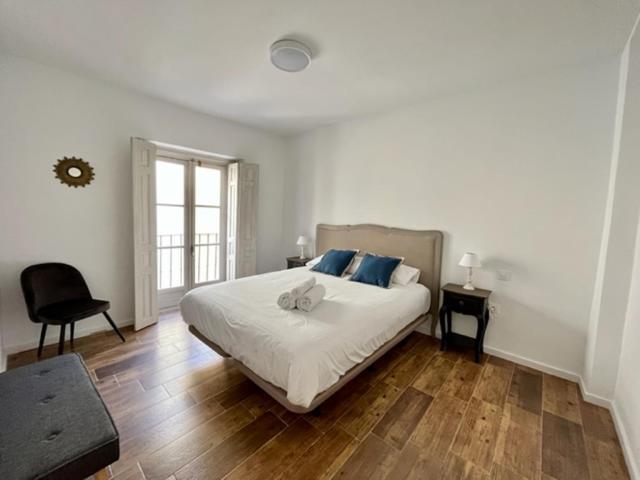 Ti2 Duplex Con Terraza Privada, 120 Metros De La Catedral Apartment Севиля Екстериор снимка